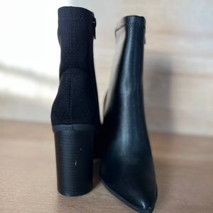 Lulus booties  size 7